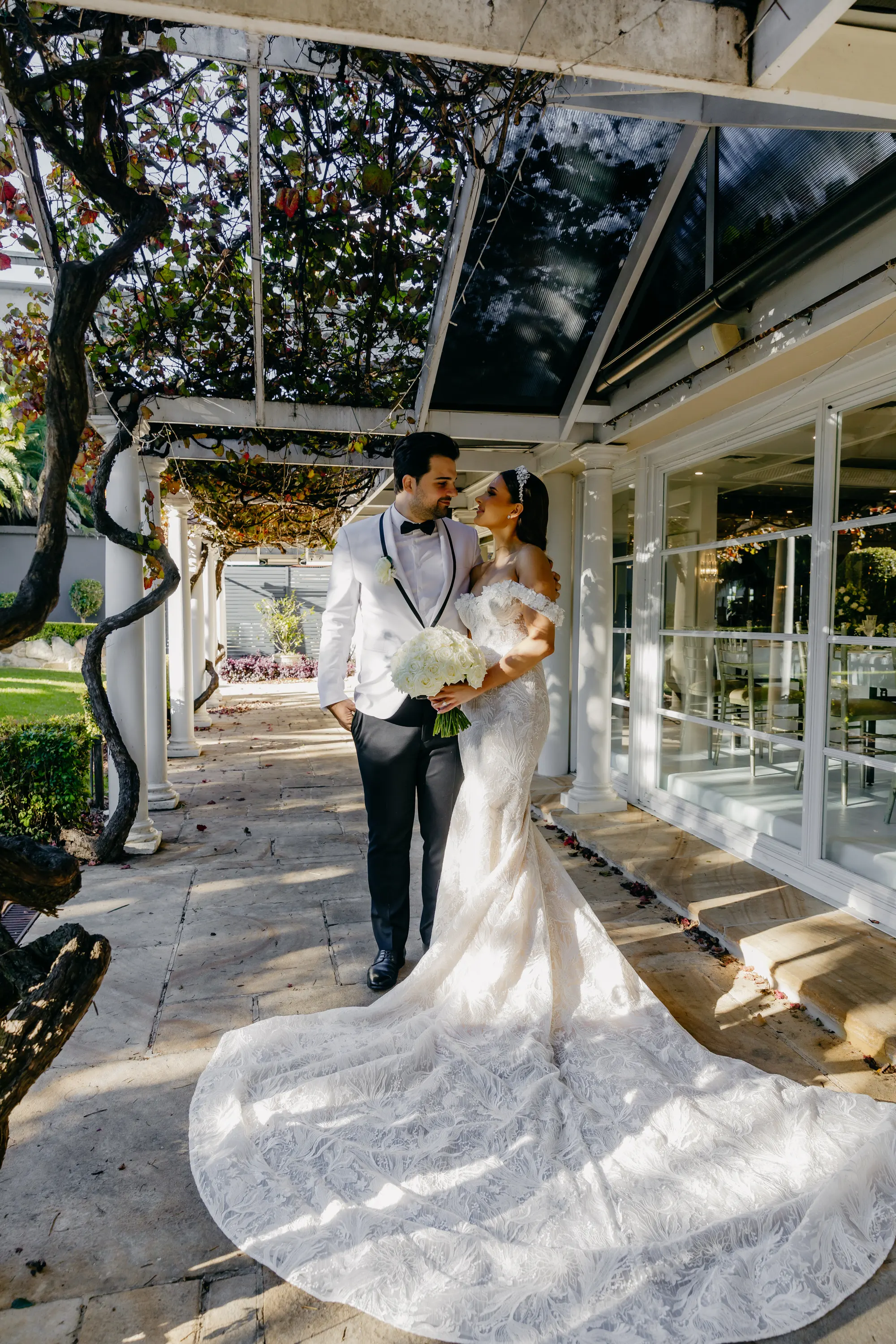 Wedding photograph of Dzeneta & Sasha at Oatlands House, Sydney