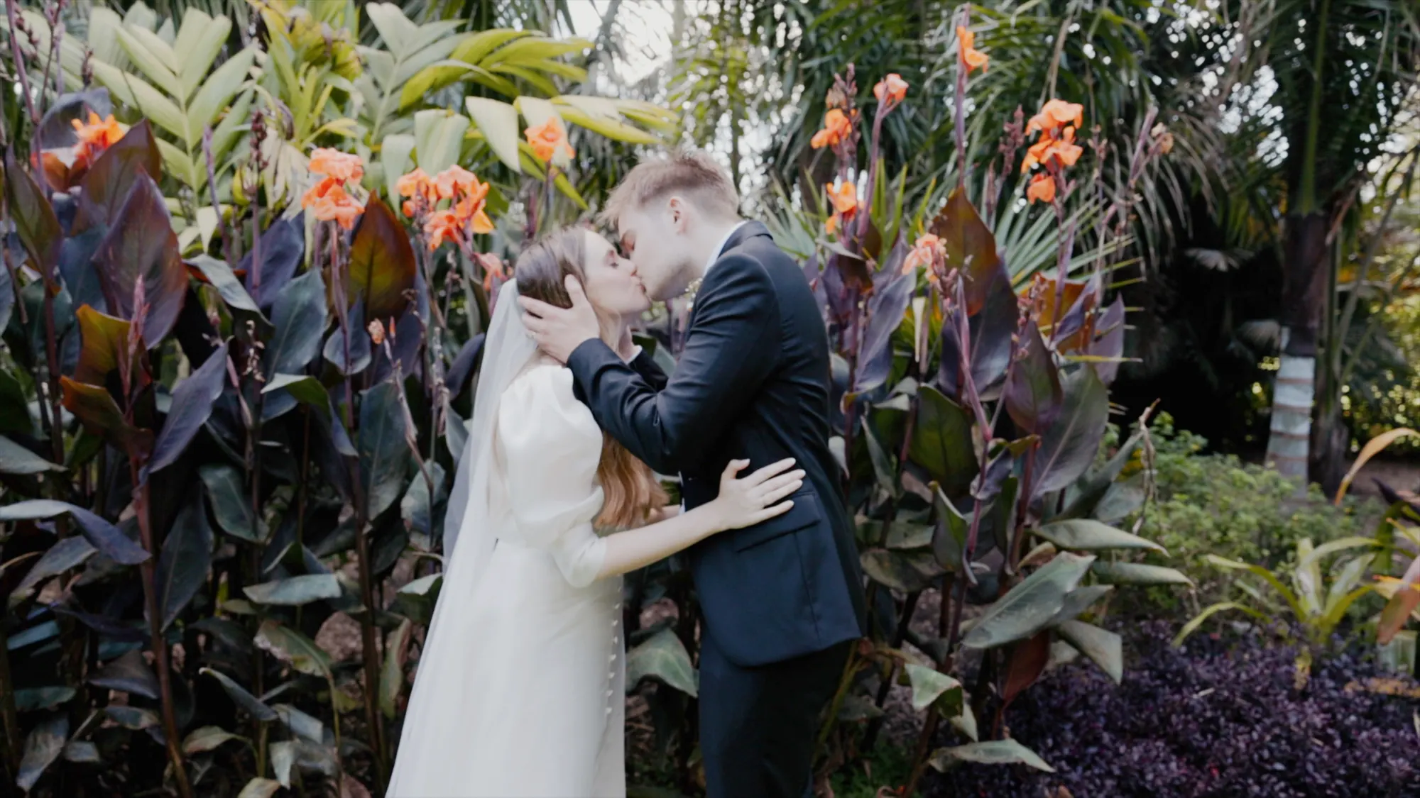 Bella & Zac at Botanic House, Sydney, wedding film frame 10