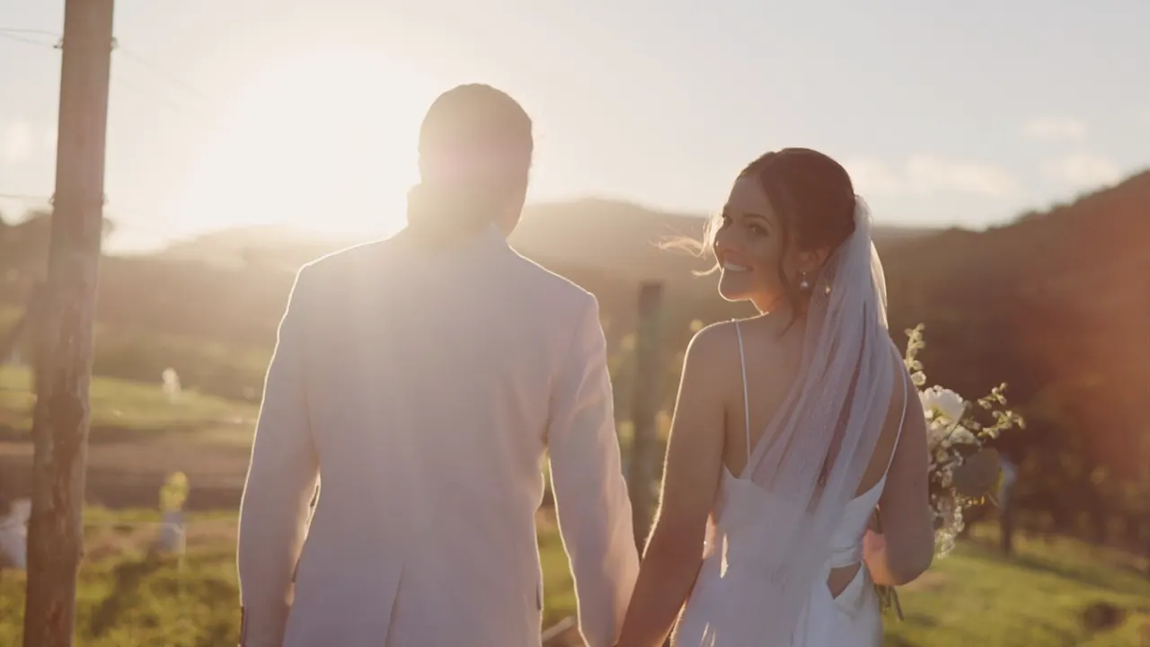 Ali & Matt at Crooked River Wines, Gerringong, wedding film frame 5