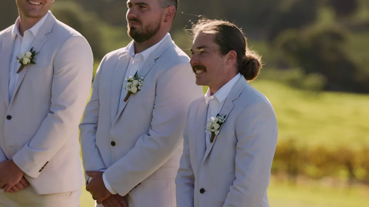 Ali & Matt at Crooked River Wines, Gerringong, wedding film frame 13