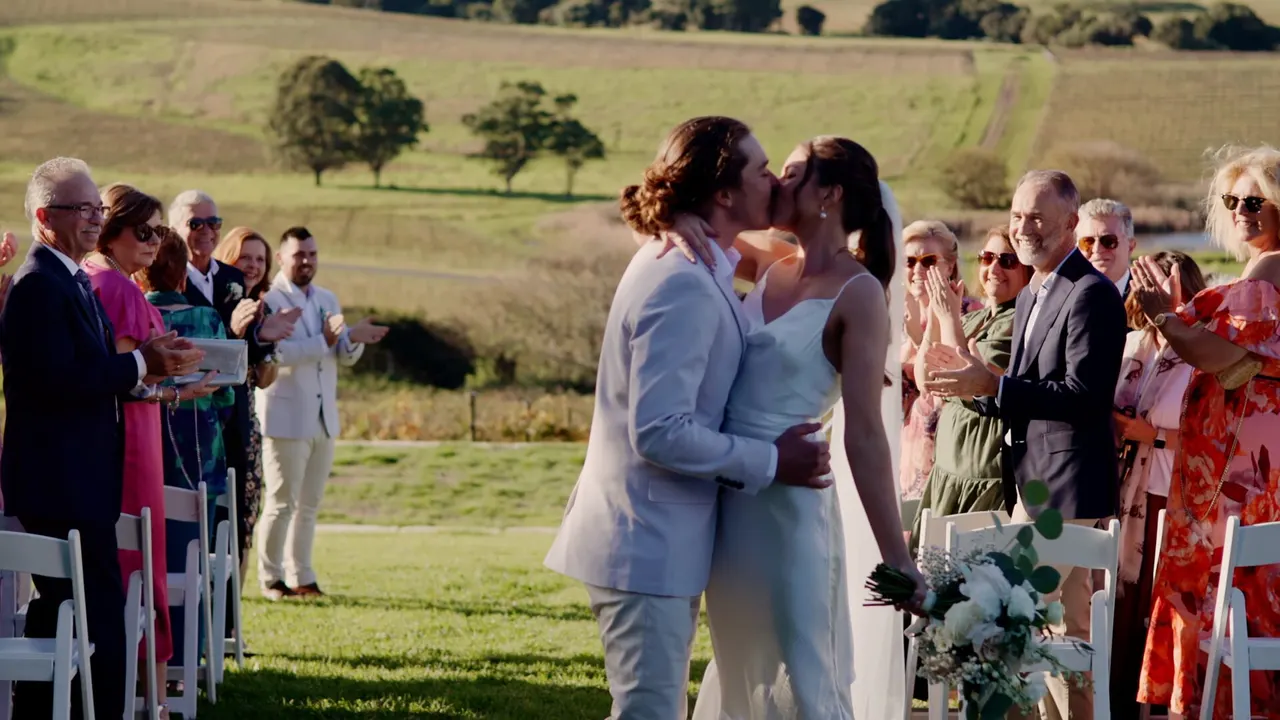 Ali & Matt at Crooked River Wines, Gerringong, wedding film frame 23