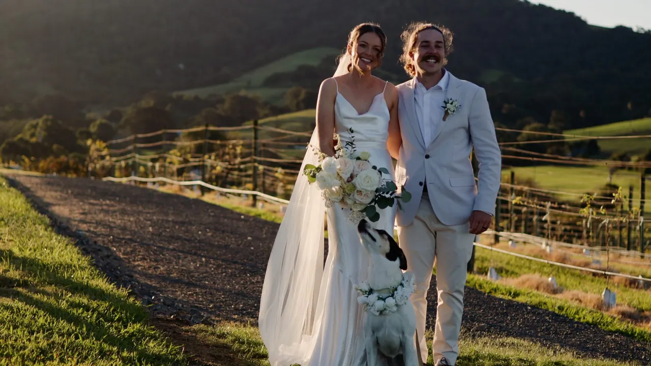 Ali & Matt at Crooked River Wines, Gerringong, wedding film frame 28